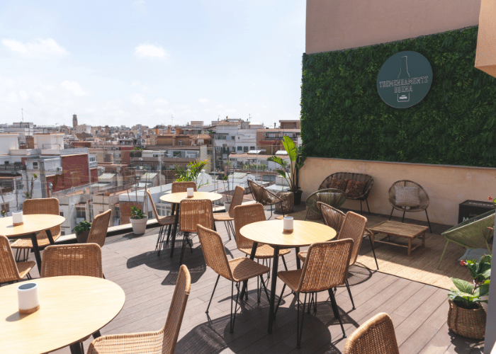 Rooftop Arya Stadium by Madanis MésQHotels